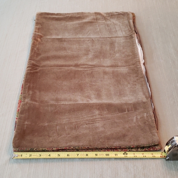 2 Pottery Barn 26" X 16" pillow covers - Picture 5 of 6